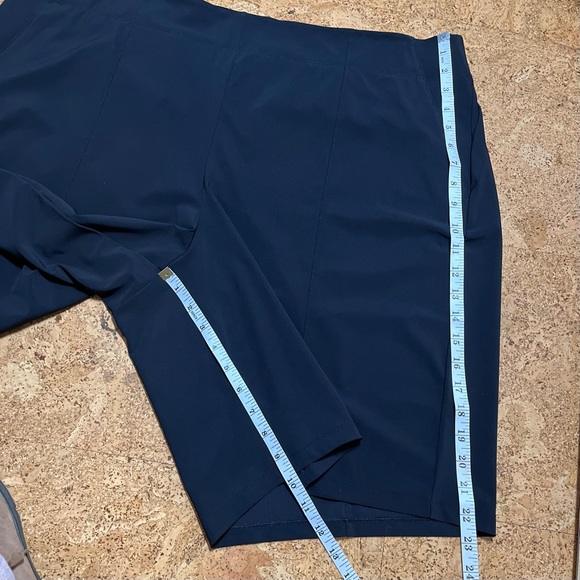 Athleta Cosmic Bermuda Shorts Black Sz 24 - Picture 13 of 14